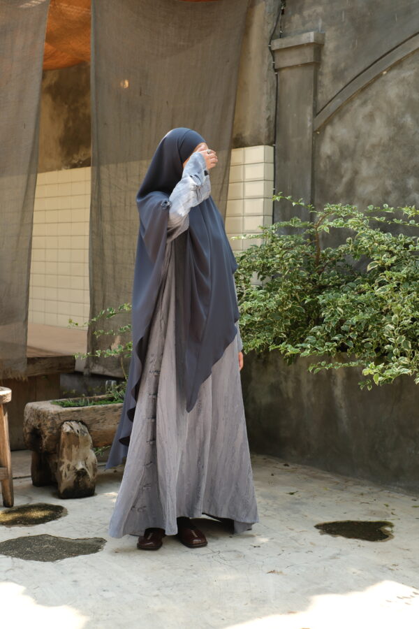 Cupro Wood Grain Soft Blue Hareer Yu Abaya (حرير 玉) - Soft Blue