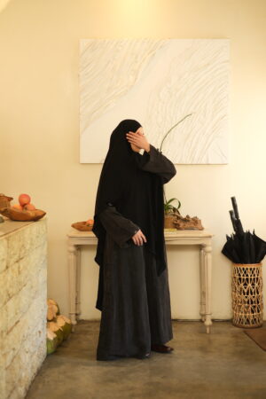 Cupro Wood Grain Black Hareer Yu Abaya (حرير 玉) - Black