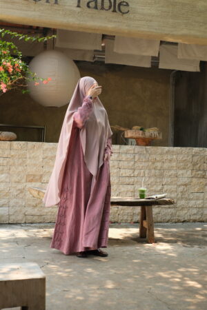 Cupro Marble Dusty Pink Hareer Yu Abaya (حرير 玉) - Dusty Pink