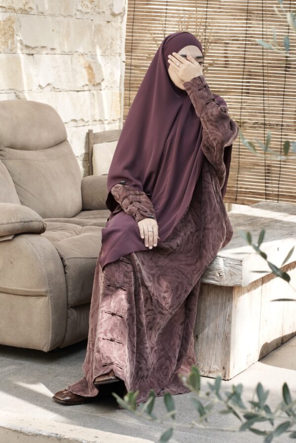 DSC08799 Rauha Kashgar (روحا 喀什) - Maroon