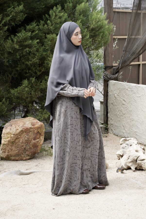 Rauha Kashgar (روحا 喀什) - Grey
