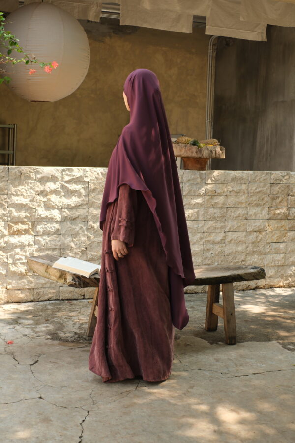 DSCF1431 Hareer Yu Abaya (حرير 玉) - Maroon