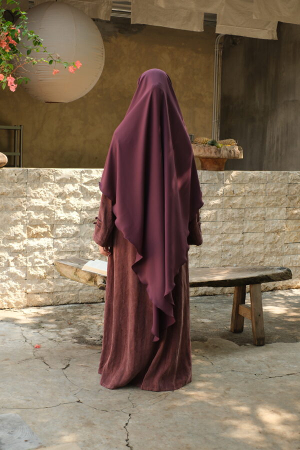 DSCF1432 Hareer Yu Abaya (حرير 玉) - Maroon