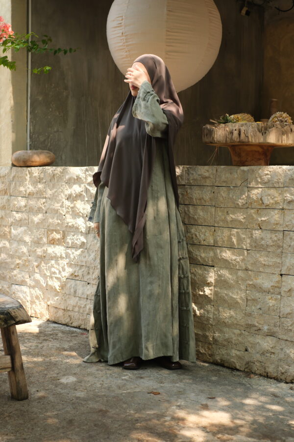 DSCF1494 Hareer Yu Abaya (حرير 玉) - Sage