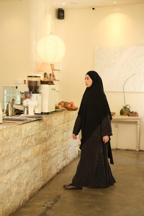 DSCF1740 Hareer Yu Abaya (حرير 玉) - Black