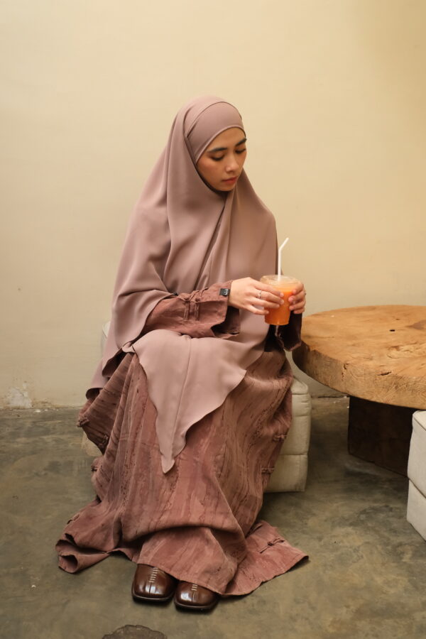 DSCF1877 Hareer Yu Abaya (حرير 玉) - Milo