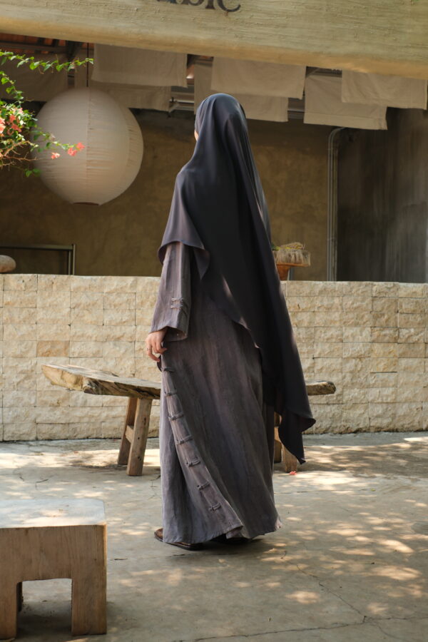DSCF1941 Hareer Yu Abaya (حرير 玉) - Grey