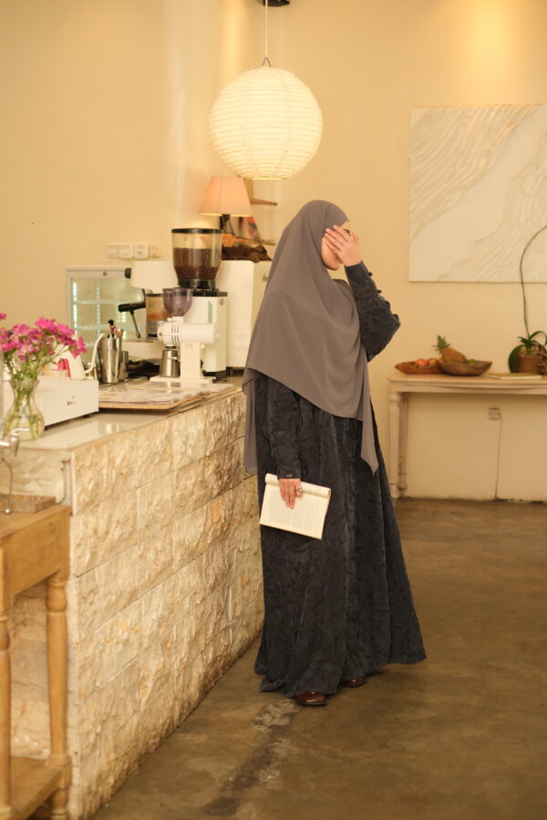 Cupro Marble Navy Rauha Kashgar (روحا 喀什) - Navy