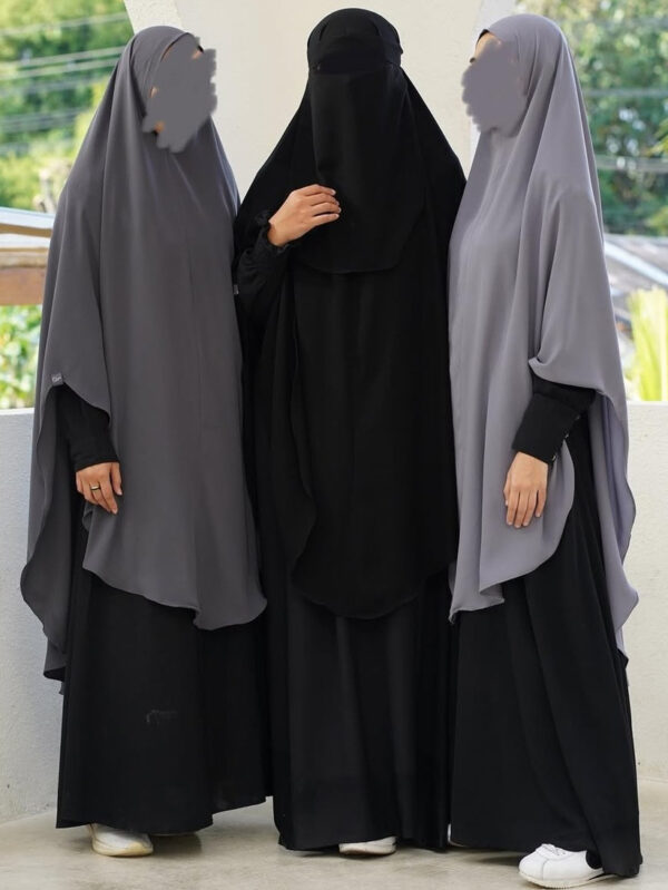 Farah Khimar Dummy