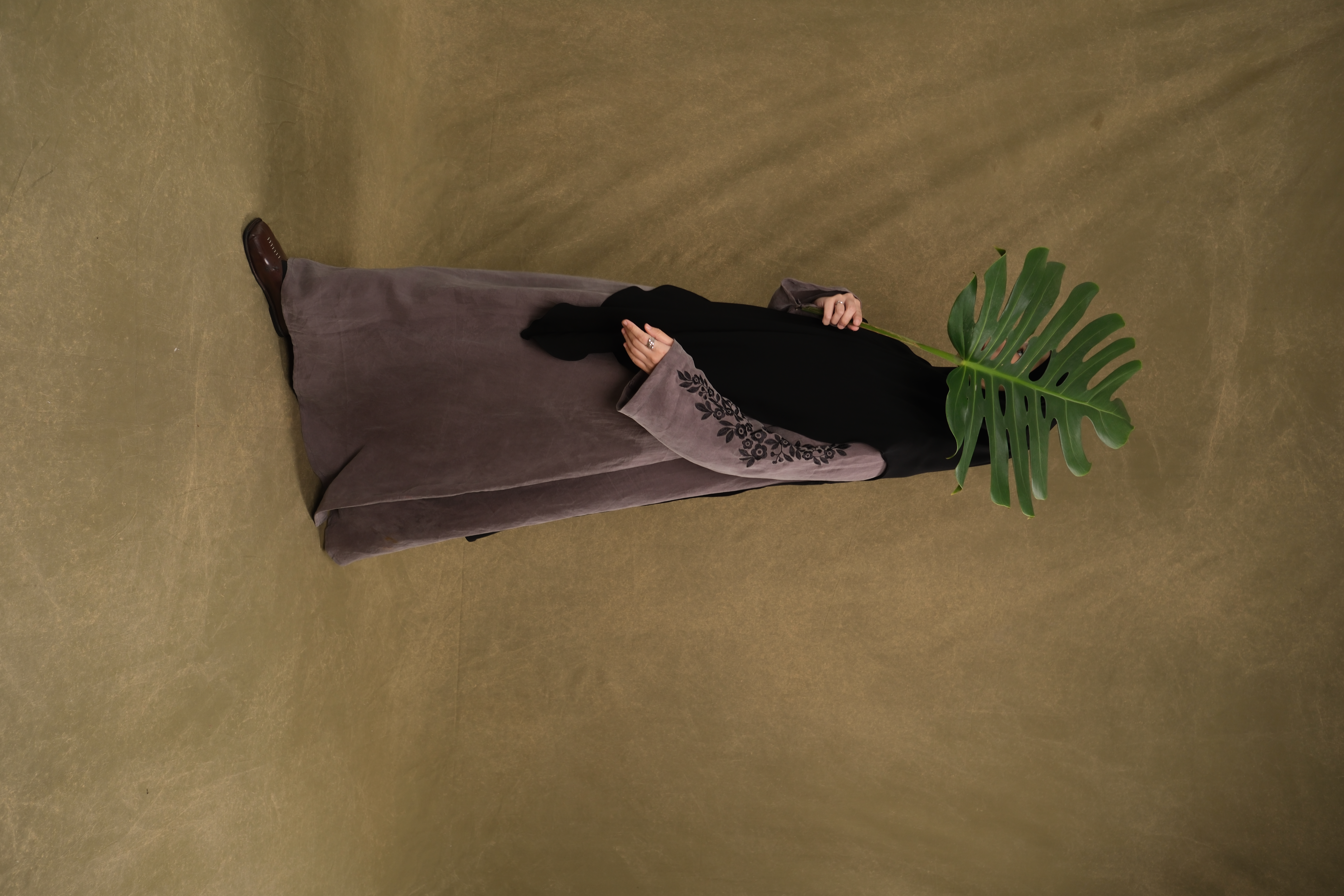 Feray Abaya - Metallic Fir