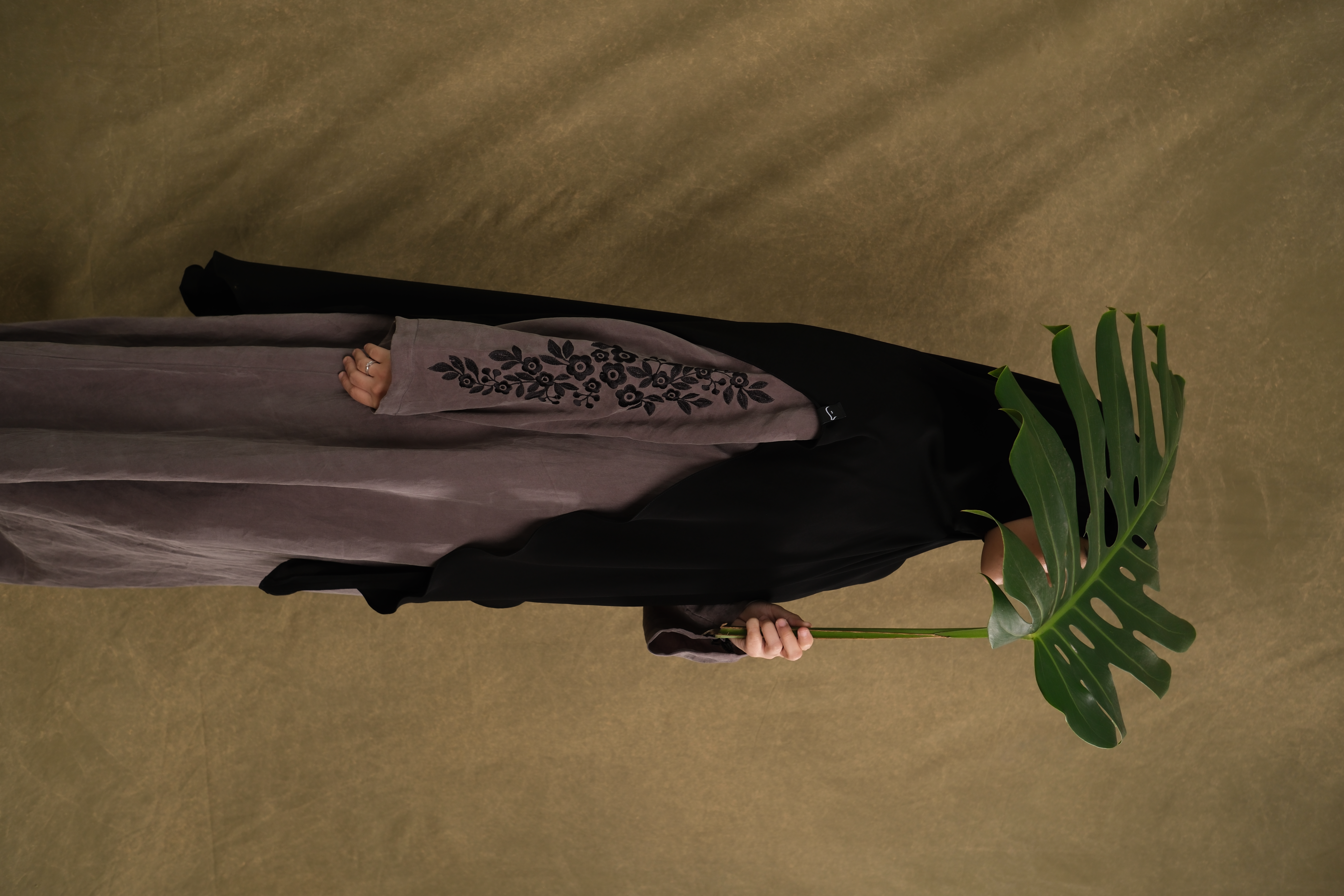 Feray Abaya - Metallic Fir